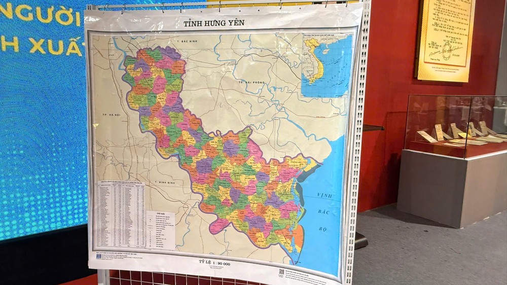 Triển lãm thành tựu đất nước: Lần đầu ra mắt các ấn phẩm “Bản đồ Việt Nam 34 tỉnh, thành” - Ảnh 3.