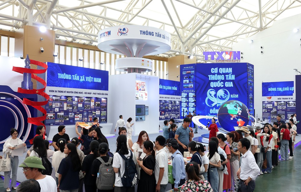 Đông đảo nhân dân tiếp tục đến tham quan Triển lãm quốc gia - Ảnh 5.