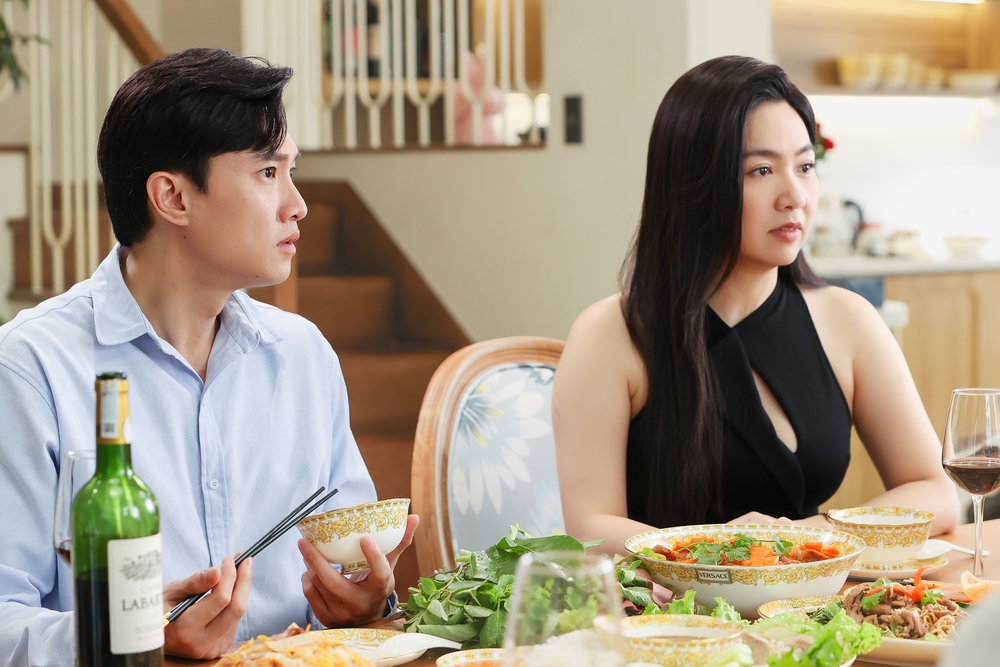 &quot;Chị ngã em nâng&quot;: Lê Khánh - Uyển Ân đối đáp &quot;không ai vừa ai&quot; - Ảnh 2.