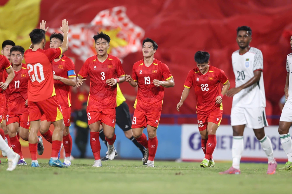 VTV5 VTV6 trực tiếp bóng đá Việt Nam vs Singapore 19h00 hôm nay, vòng loại U23 châu Á 2026 - Ảnh 2.