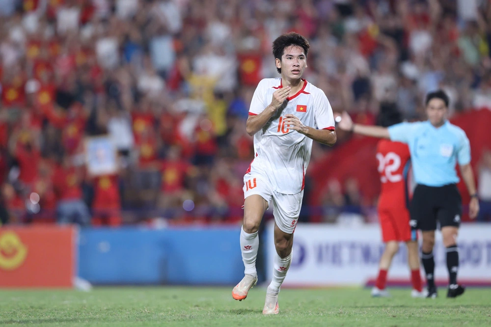 Cầu thủ trẻ xuất sắc nhất V-League khẳng định niềm tin của HLV Kim Sang Sik - Ảnh 2.