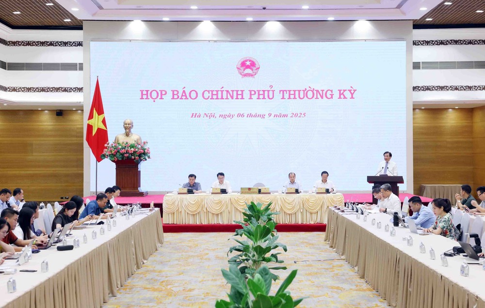 Họp báo Chính phủ thường kỳ: Gần 600.000 video clip ngắn về sự kiện diễu binh, diễu hành với 2 triệu lượt chia sẻ, 1 tỷ view - Ảnh 1.