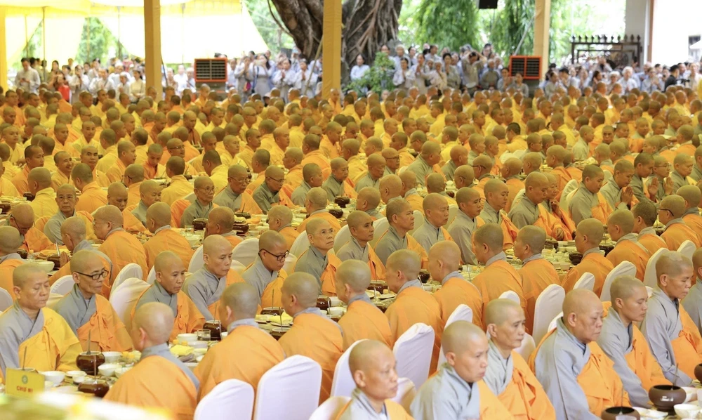 Lễ Vu Lan báo hiếu ở Cố đô Huế - Ảnh 4.