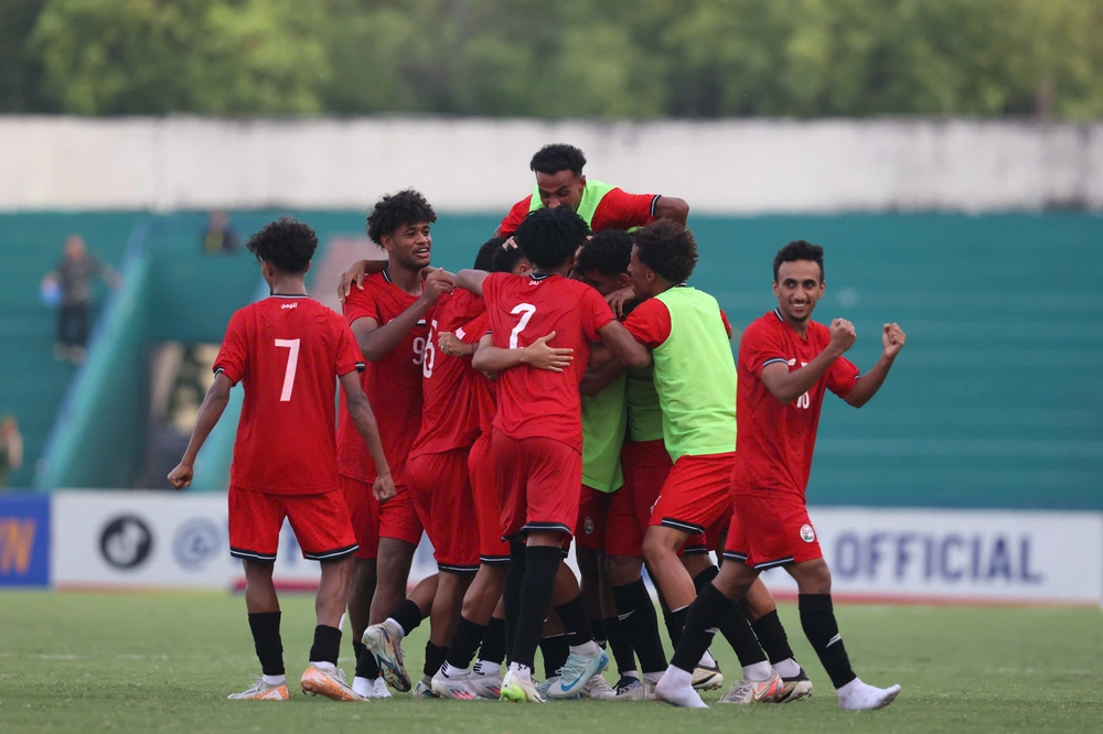 TRỰC TIẾP bóng đá Việt Nam vs Singapore 19h hôm nay: Viktor Lê đá chính - Ảnh 2.