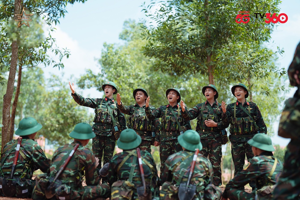 Bình An và khoảnh khắc đặc biệt với “Lữ đoàn 113 anh hùng” - Ảnh 6.