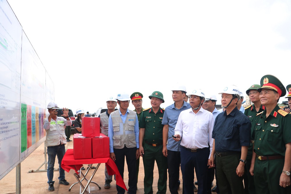 Phó Thủ tướng Trần Hồng Hà: Tập trung cao độ thi công hạng mục trọng yếu tại sân bay Long Thành - Ảnh 3.