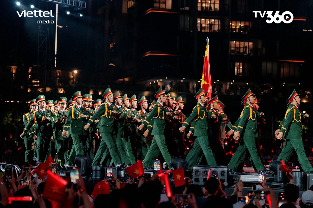 Nhìn lại &quot;Sao nhập ngũ concert 2025&quot;: Đặc biệt nhất 2025!  - Ảnh 7.