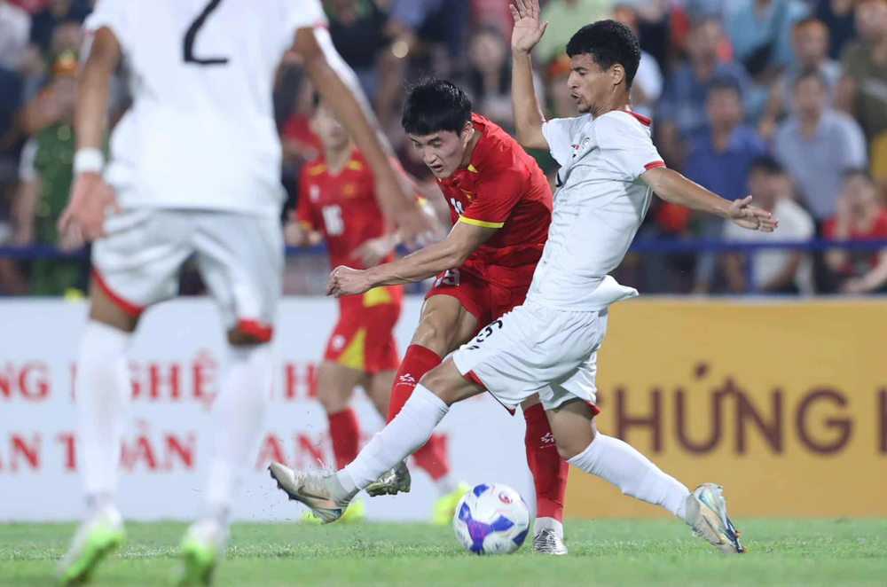TRỰC TIẾP bóng đá Việt Nam vs Yemen: U23 Việt Nam áp đảo - Ảnh 2.