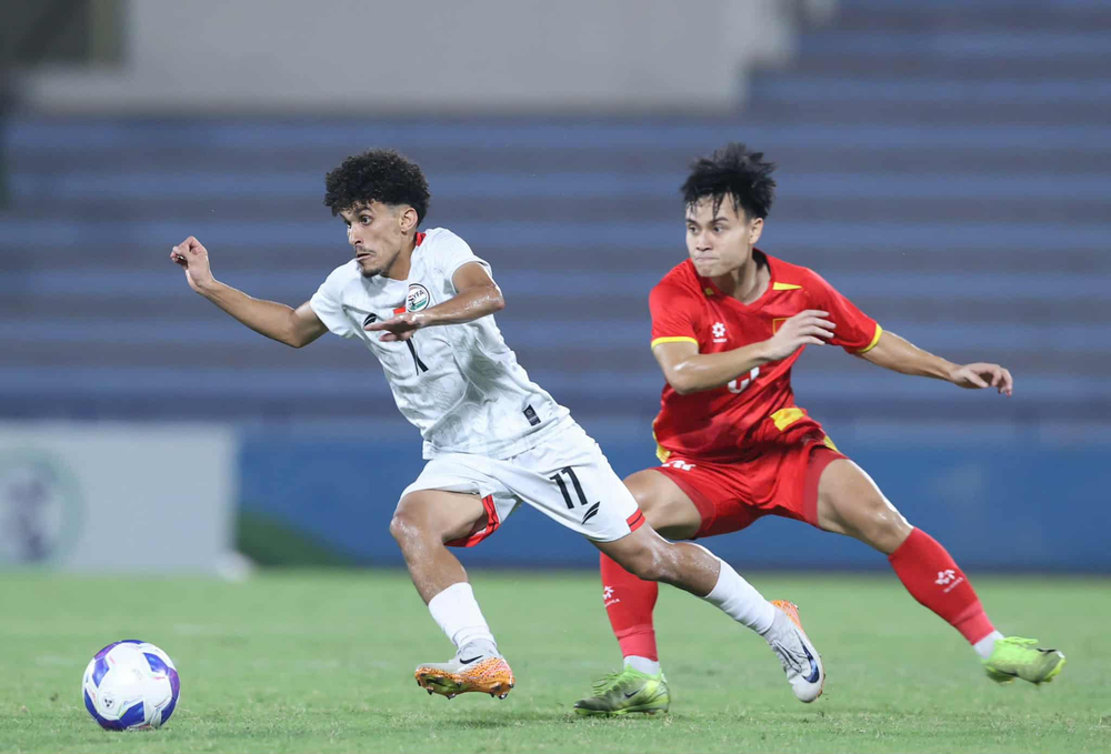 TRỰC TIẾP bóng đá Việt Nam vs Yemen: U23 Việt Nam thay nguyên hàng công - Ảnh 2.