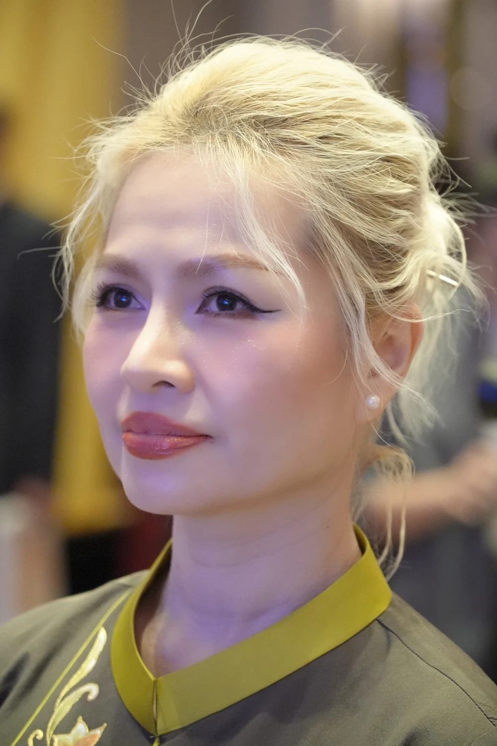 Tuyết Nhi theo đuổi ngành tâm lý sau 20 năm làm chuyên gia trang điểm - Ảnh 2.