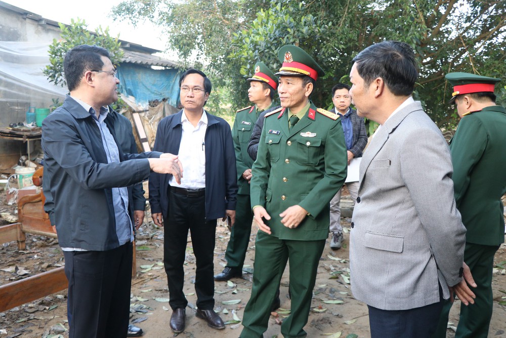 Huế: Niềm vui ngày giáp Tết trong những ngôi nhà mới dựng thần tốc - Ảnh 1.