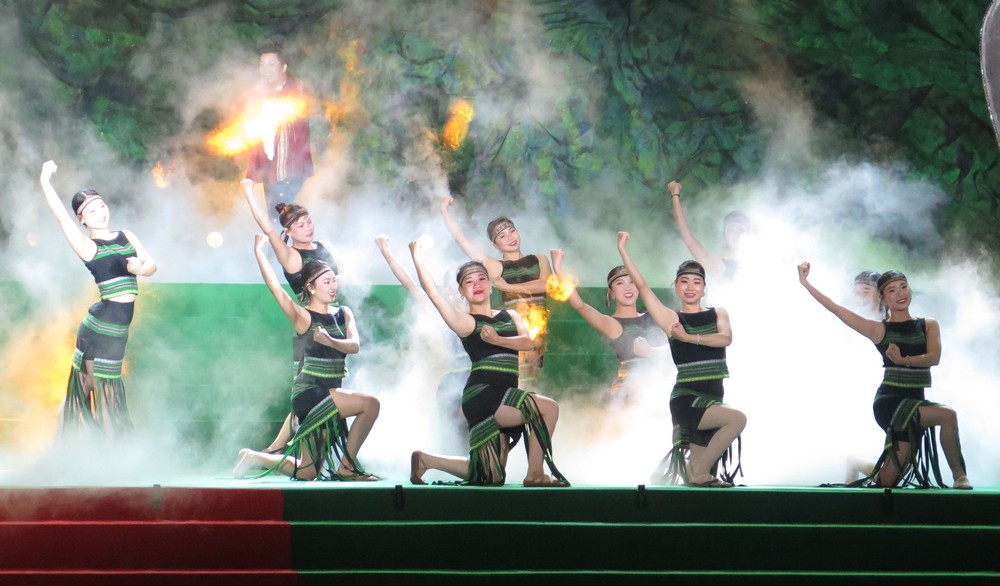 Khai mạc Tuần văn hóa du lịch "Măng Đen – Sắc hồng giữa đại ngàn" - Ảnh 3. Khai mạc Tuần văn hóa du lịch "Măng Đen – Sắc hồng giữa đại ngàn" - Ảnh 3.