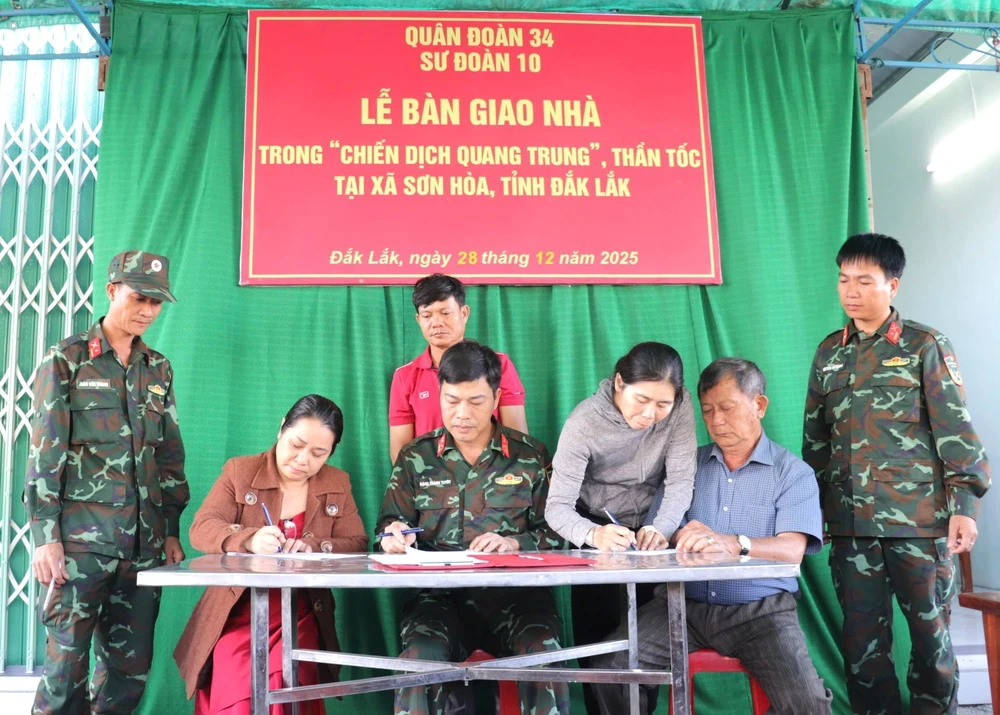 Những căn nhà mới xây từ tinh thần đại đoàn kết toàn dân tộc - Ảnh 1.