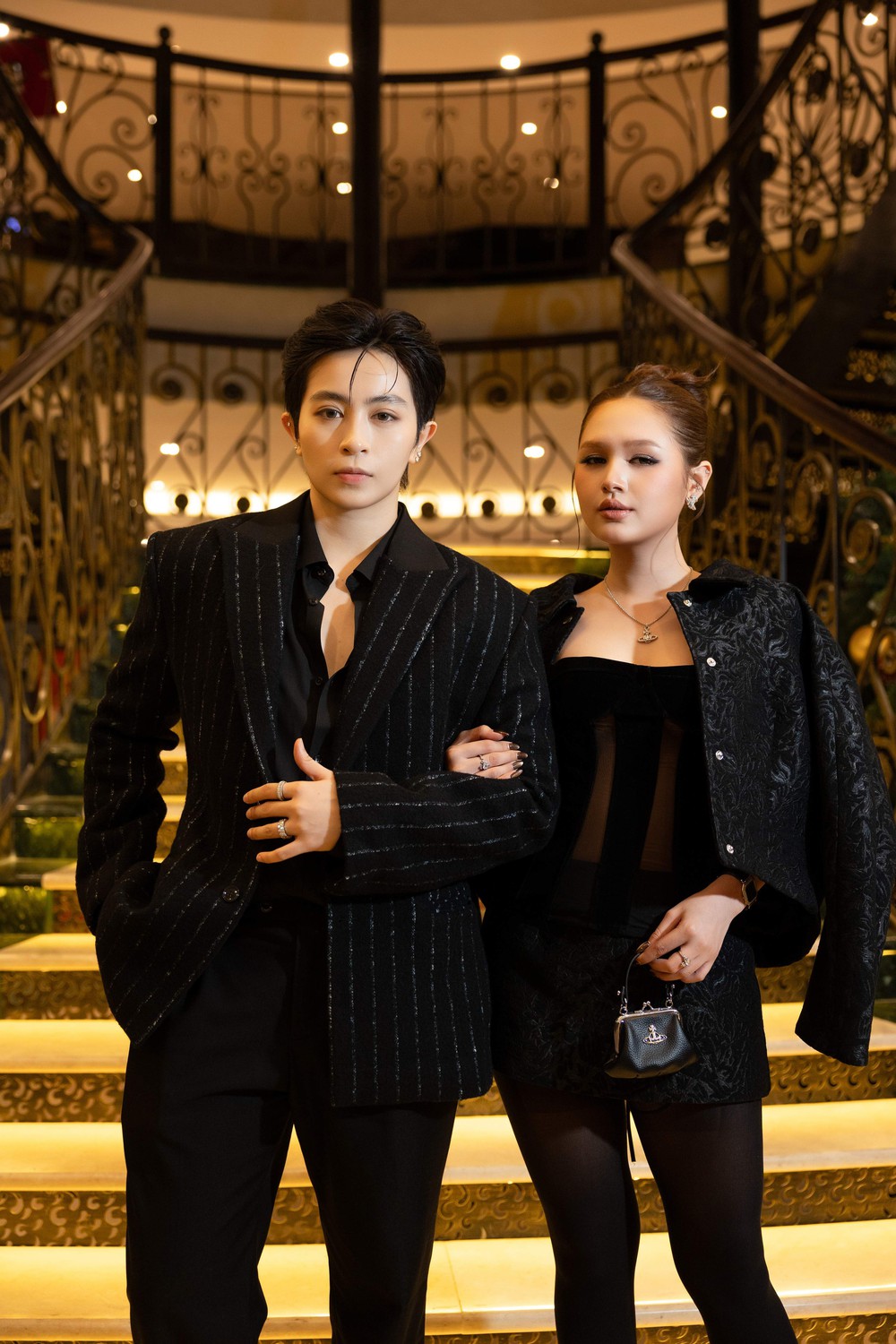 Dàn Hoa hậu, Á hậu đọ sắc thảm đỏ show VUNGOC&SON - Ảnh 12. Dàn Hoa hậu, Á hậu đọ sắc thảm đỏ show VUNGOC&SON - Ảnh 12.