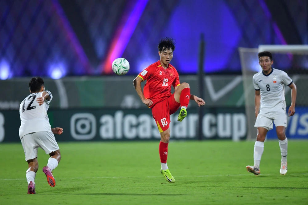 Hai cầu thủ U23 Việt Nam bị kiểm tra doping sau trận thắng Kyrgyzstan - Ảnh 1. Hai cầu thủ U23 Việt Nam bị kiểm tra doping sau trận thắng Kyrgyzstan - Ảnh 1.