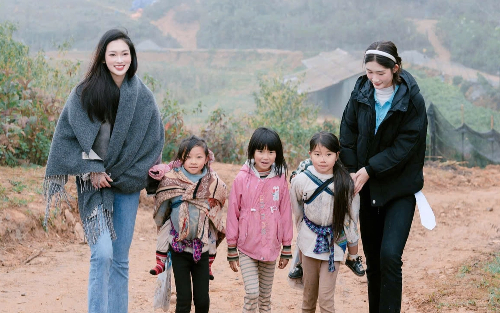 Nguyễn Phương Linh đăng quang Hoa hậu Du lịch Việt Nam 2026 - Ảnh 5. Nguyễn Phương Linh đăng quang Hoa hậu Du lịch Việt Nam 2026 - Ảnh 5.