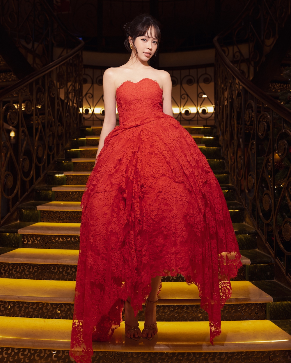 Dàn Hoa hậu, Á hậu đọ sắc thảm đỏ show VUNGOC&SON - Ảnh 2. Dàn Hoa hậu, Á hậu đọ sắc thảm đỏ show VUNGOC&SON - Ảnh 2.