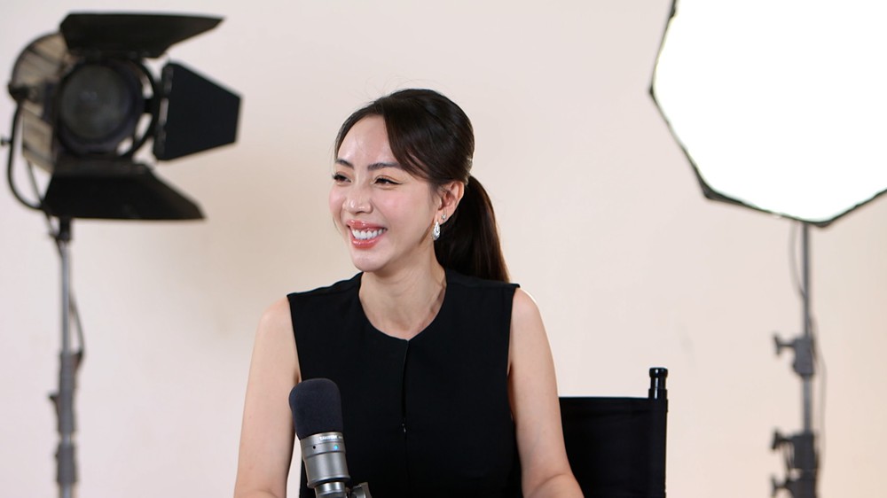 Kể lại màn cầu hôn bằng bánh bao, Thu Trang nhớ lại cảm giác thấy Tiến Luật ‘không an toàn’ - Ảnh 2. Kể lại màn cầu hôn bằng bánh bao, Thu Trang nhớ lại cảm giác thấy Tiến Luật ‘không an toàn’ - Ảnh 2.