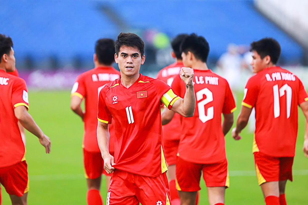 Đội trưởng U23 Việt Nam thể hiện bản lĩnh đúng lúc - Ảnh 2. Đội trưởng U23 Việt Nam thể hiện bản lĩnh đúng lúc - Ảnh 2.