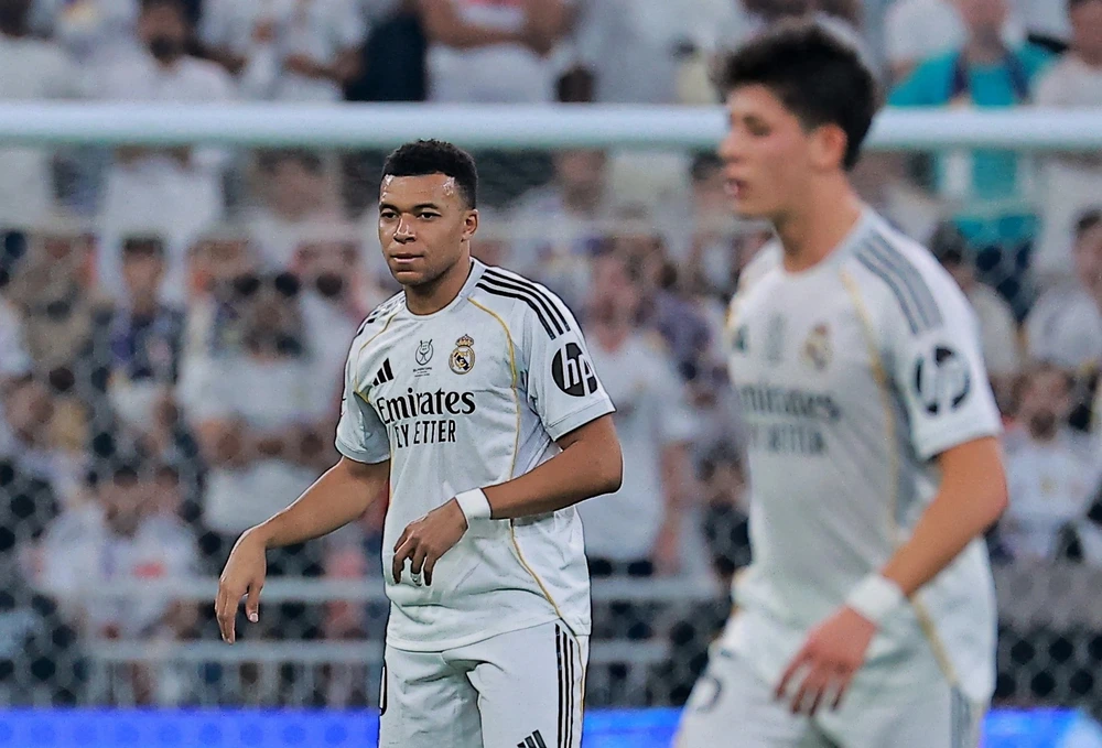 Barcelona thắng kịch tính Real Madrid để bảo vệ Siêu cúp Tây Ban Nha - Ảnh 2.