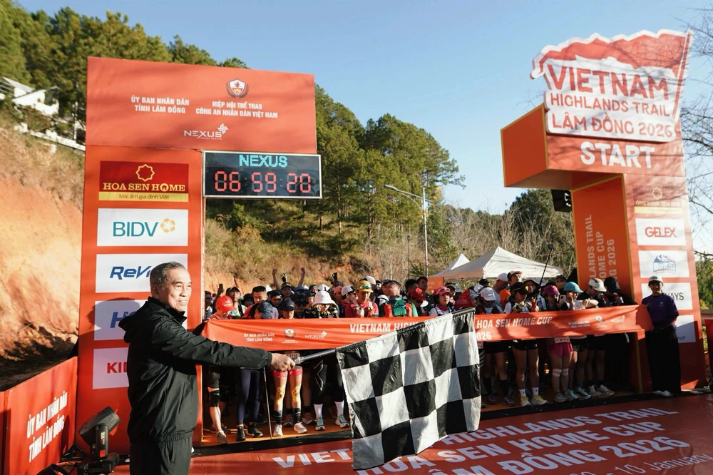 Hơn 1.000 vận động viên chinh phục Vietnam Highlands Trail - Lâm Đồng - Ảnh 1.