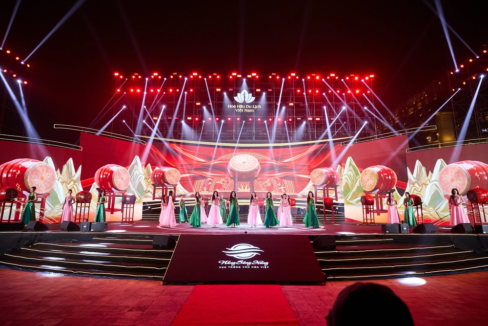 Nguyễn Phương Linh đăng quang Hoa hậu Du lịch Việt Nam 2026 - Ảnh 2. Nguyễn Phương Linh đăng quang Hoa hậu Du lịch Việt Nam 2026 - Ảnh 2.