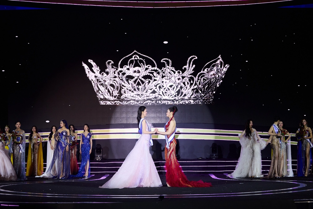Nguyễn Phương Linh đăng quang Hoa hậu Du lịch Việt Nam 2026 - Ảnh 11. Nguyễn Phương Linh đăng quang Hoa hậu Du lịch Việt Nam 2026 - Ảnh 11.