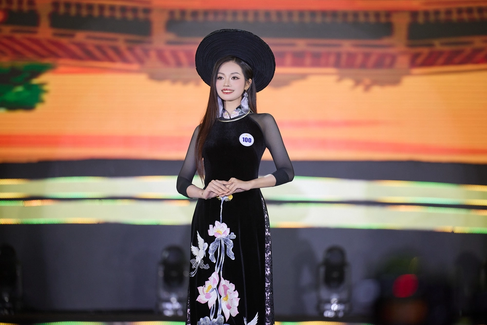 Nguyễn Phương Linh đăng quang Hoa hậu Du lịch Việt Nam 2026 - Ảnh 5. Nguyễn Phương Linh đăng quang Hoa hậu Du lịch Việt Nam 2026 - Ảnh 5.