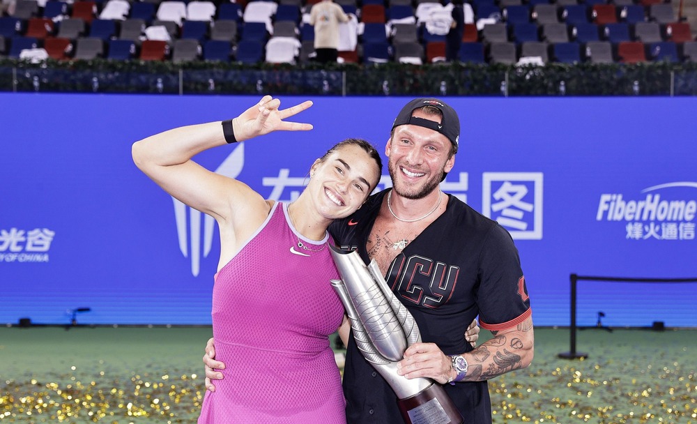 Chuyện tình như cổ tích của Sabalenka - Ảnh 1.