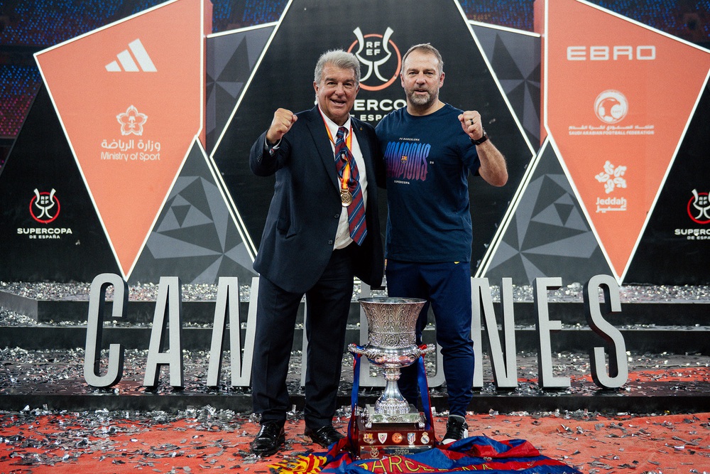 Chế độ bảo hành vàng Hansi Flick - Ảnh 1.