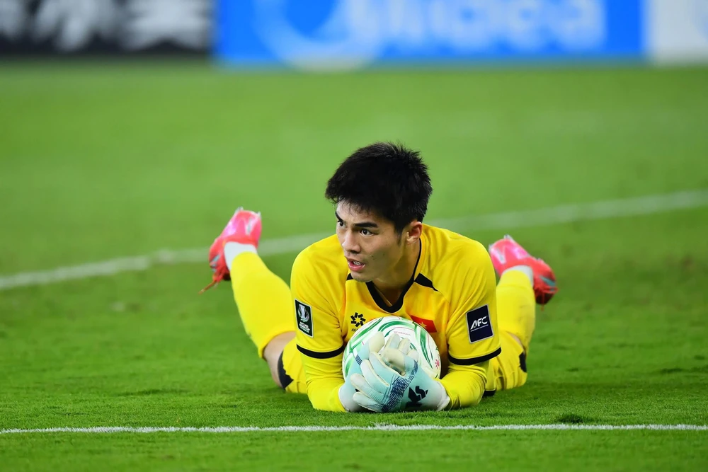 Tin nóng bóng đá Việt hôm nay 13/1: U23 Việt Nam làm điều chưa từng có trong lịch sử; Đình Bắc tiết lộ lời dặn của HLV Kim Sang Sik - Ảnh 2.