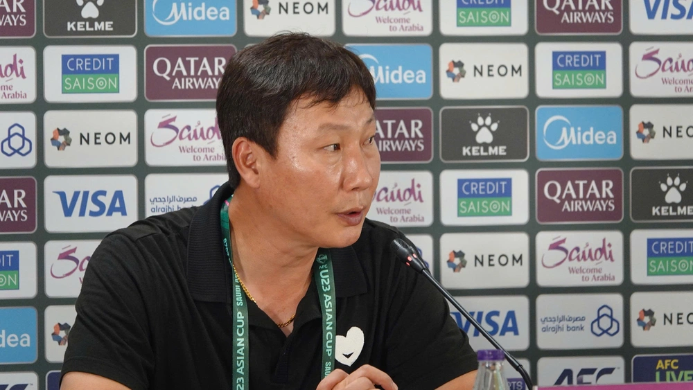 HLV Kim Sang Sik: 'U23 Việt Nam muốn viết tiếp kỳ tích tại tứ kết' - Ảnh 1.