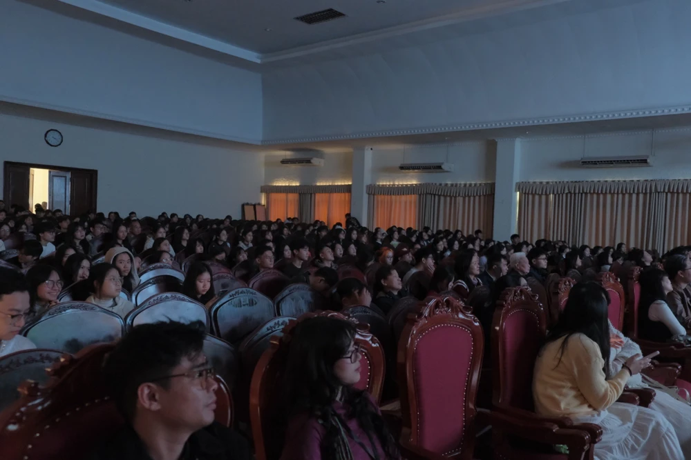 Giao thước 2025: Hành trình Á Châu Du ký khép lại với "Hoài niệm đồng quê trong điện ảnh Việt Nam" - Ảnh 3.