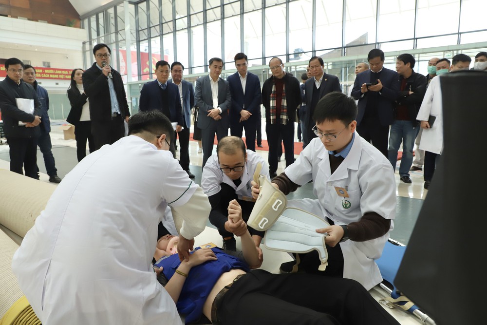 Diễn tập bảo đảm công tác y tế phục vụ Đại hội XIV của Đảng - Ảnh 5.