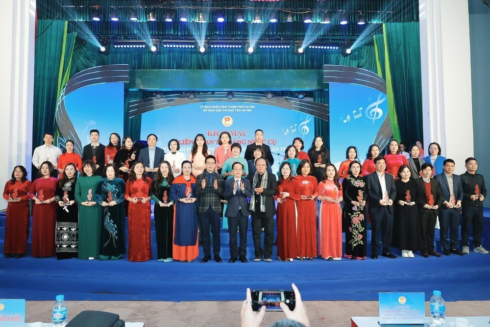 Liên hoan tài năng nhạc cụ học sinh phổ thông TP Hà Nội lần thứ nhất năm học 2025 - 2026 - Ảnh 2.