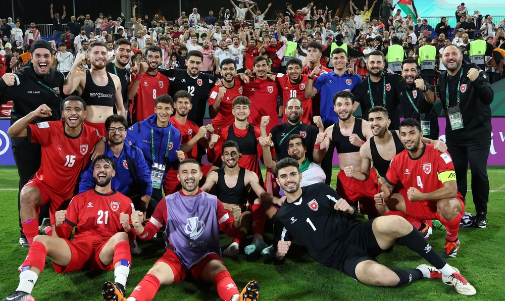 HLV Jordan thừa nhận trận thắng của U23 Việt Nam giúp đội nhà - Ảnh 1.