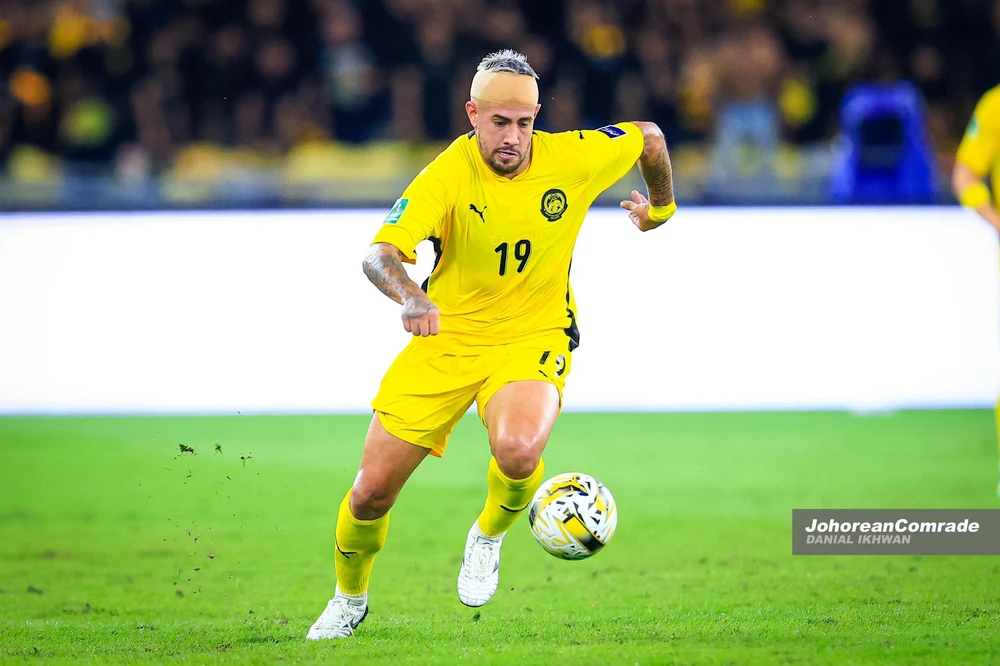 Sụp đổ sự nghiệp sau vụ giả mạo trước ĐT Việt Nam, sao nhập tịch của ĐT Malaysia tính giải nghệ - Ảnh 1. Sụp đổ sự nghiệp sau vụ giả mạo trước ĐT Việt Nam, sao nhập tịch của ĐT Malaysia tính giải nghệ - Ảnh 1.