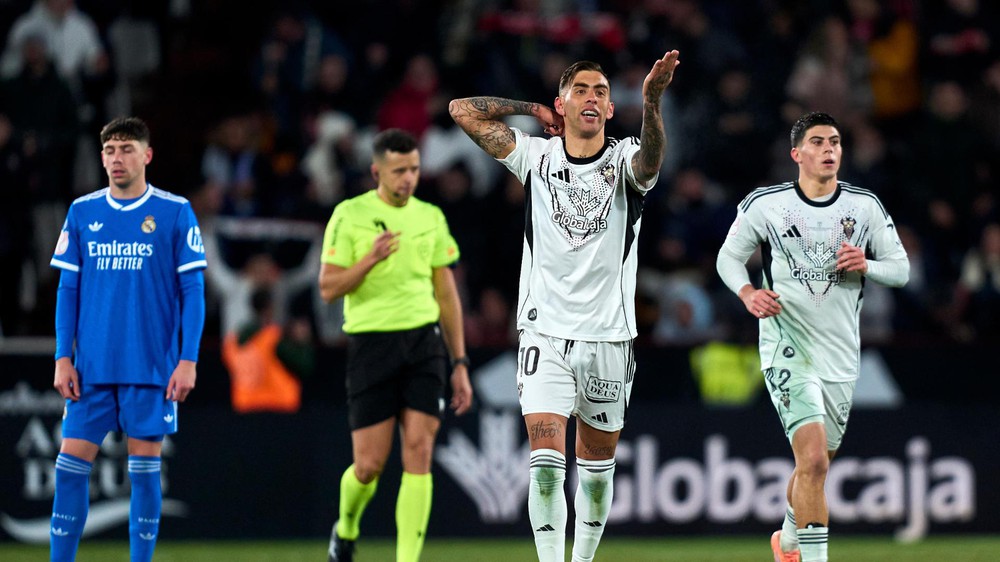 Real Madrid nhận cú sốc cực lớn trong trận ra mắt tân HLV Arbeloa - Ảnh 1. Real Madrid nhận cú sốc cực lớn trong trận ra mắt tân HLV Arbeloa - Ảnh 1.