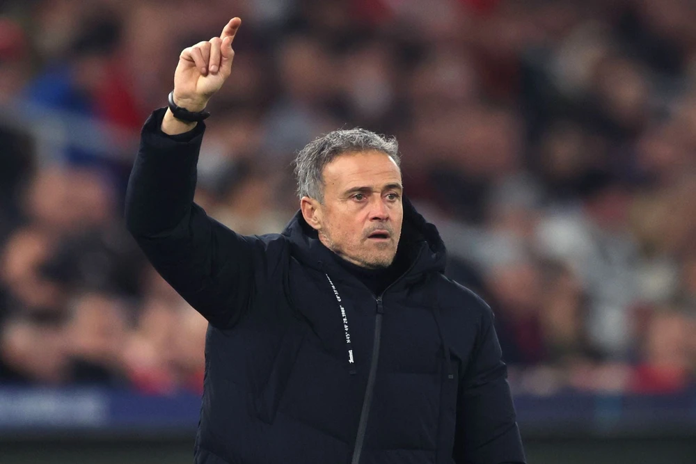 MU cần HLV tầm cỡ Luis Enrique - Ảnh 1.