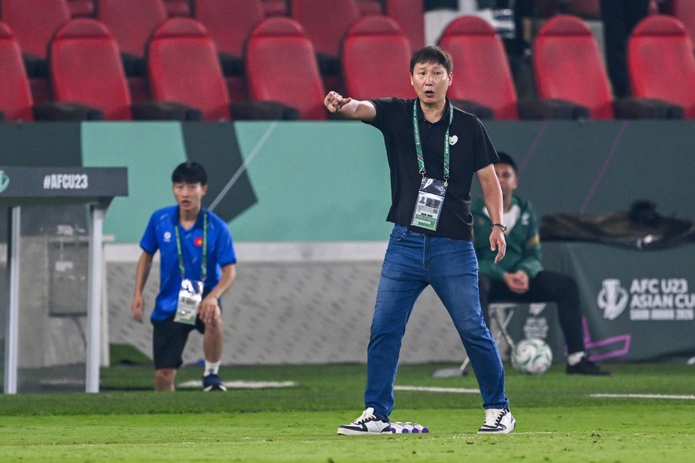 HLV Kim Sang Sik “giải mã” U23 UAE - Ảnh 1. HLV Kim Sang Sik “giải mã” U23 UAE - Ảnh 1.