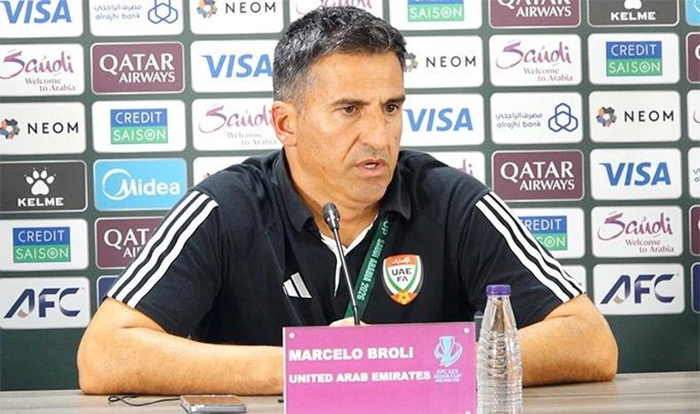 HLV Marcelo Broli tỏ ra đặc biệt thận trọng khi nhắc đến U23 Việt Nam, đối thủ của U23 UAE tại tứ kết giải U23 châu Á 2026 HLV Marcelo Broli tỏ ra đặc biệt thận trọng khi nhắc đến U23 Việt Nam, đối thủ của U23 UAE tại tứ kết giải U23 châu Á 2026