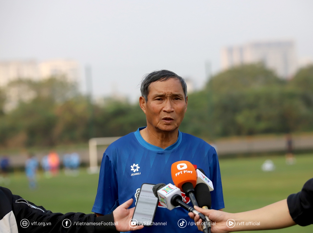 HLV Mai Đức Chung: ‘Tôi còn ham muốn thành công cùng đội tuyển Việt Nam’ - Ảnh 1. HLV Mai Đức Chung: ‘Tôi còn ham muốn thành công cùng đội tuyển Việt Nam’ - Ảnh 1.