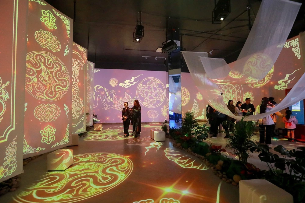 Hà Nội thúc đẩy du lịch thông minh: Công nghệ số tái định hình trải nghiệm điểm đến - Ảnh 5. Hà Nội thúc đẩy du lịch thông minh: Công nghệ số tái định hình trải nghiệm điểm đến - Ảnh 5.