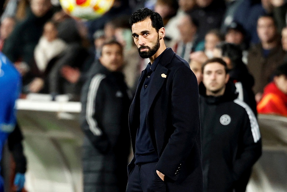 Real Madrid: Arbeloa “sống sót” được mấy trận? - Ảnh 1.