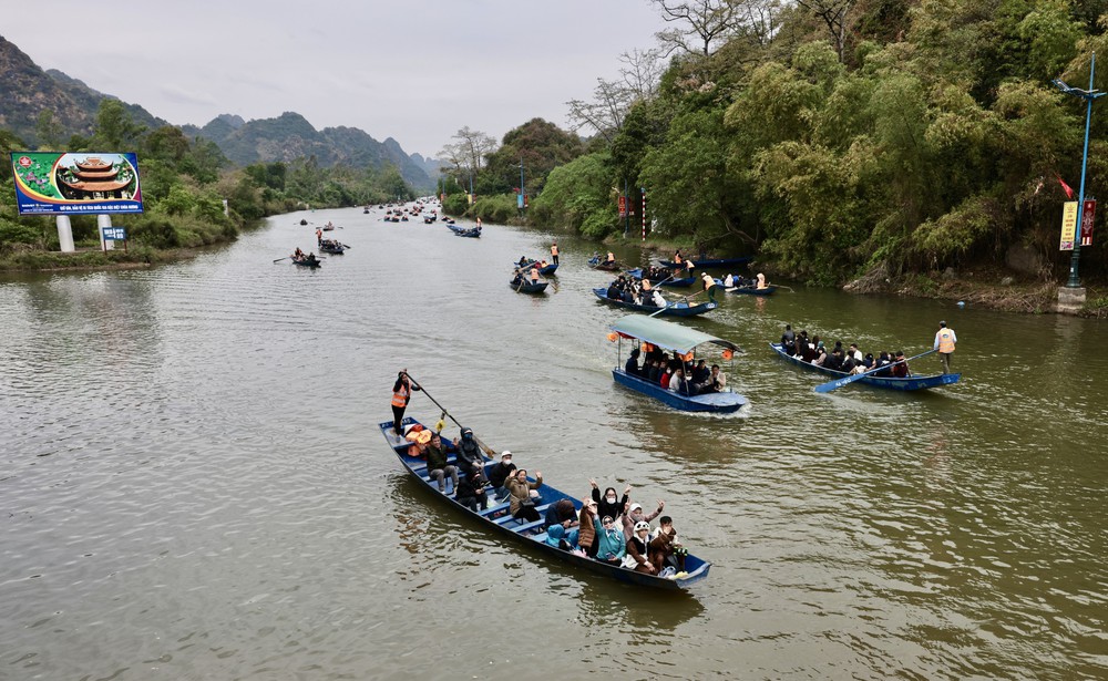 Lễ hội Du lịch Chùa Hương 2026: Lắp camera AI giám sát, đi đò bằng mã QR - Ảnh 3.