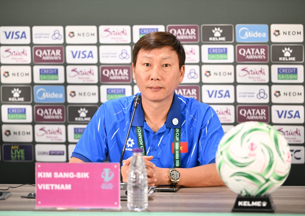 HLV Kim Sang Sik: ‘UAE mạnh nhưng U23 Việt Nam sẽ không chùn bước’ - Ảnh 1.