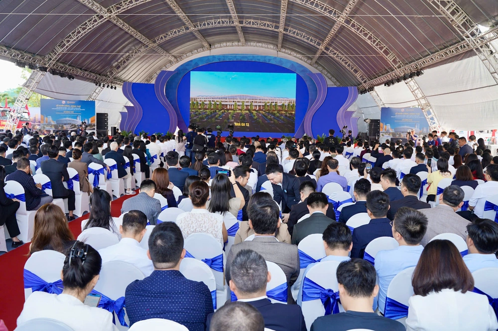 TP.HCM sắp có sân vận động đẳng cấp thế giới sau hơn 30 năm chờ đợi - Ảnh 1. TP.HCM sắp có sân vận động đẳng cấp thế giới sau hơn 30 năm chờ đợi - Ảnh 1.