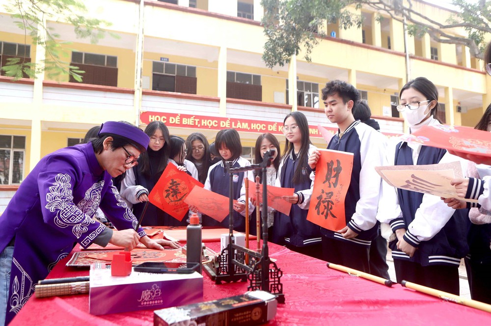 Nghị quyết 80 về phát triển văn hóa Việt Nam - Nhà văn Nguyễn Quang Thiều, Chủ tịch Hội Nhà văn Việt Nam: "Ngày Văn hóa Việt Nam gợi mở trách nhiệm cống hiến của nghệ sĩ!" - Ảnh 3.