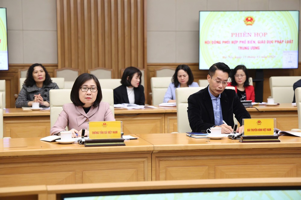 Lấy người dân, doanh nghiệp làm trung tâm trong phổ biến, giáo dục pháp luật - Ảnh 2.