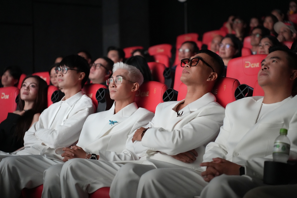 Ca sĩ ảo Ann và MTV lần đầu kết hợp trong MV "Đã có cha rồi" - Ảnh 4.